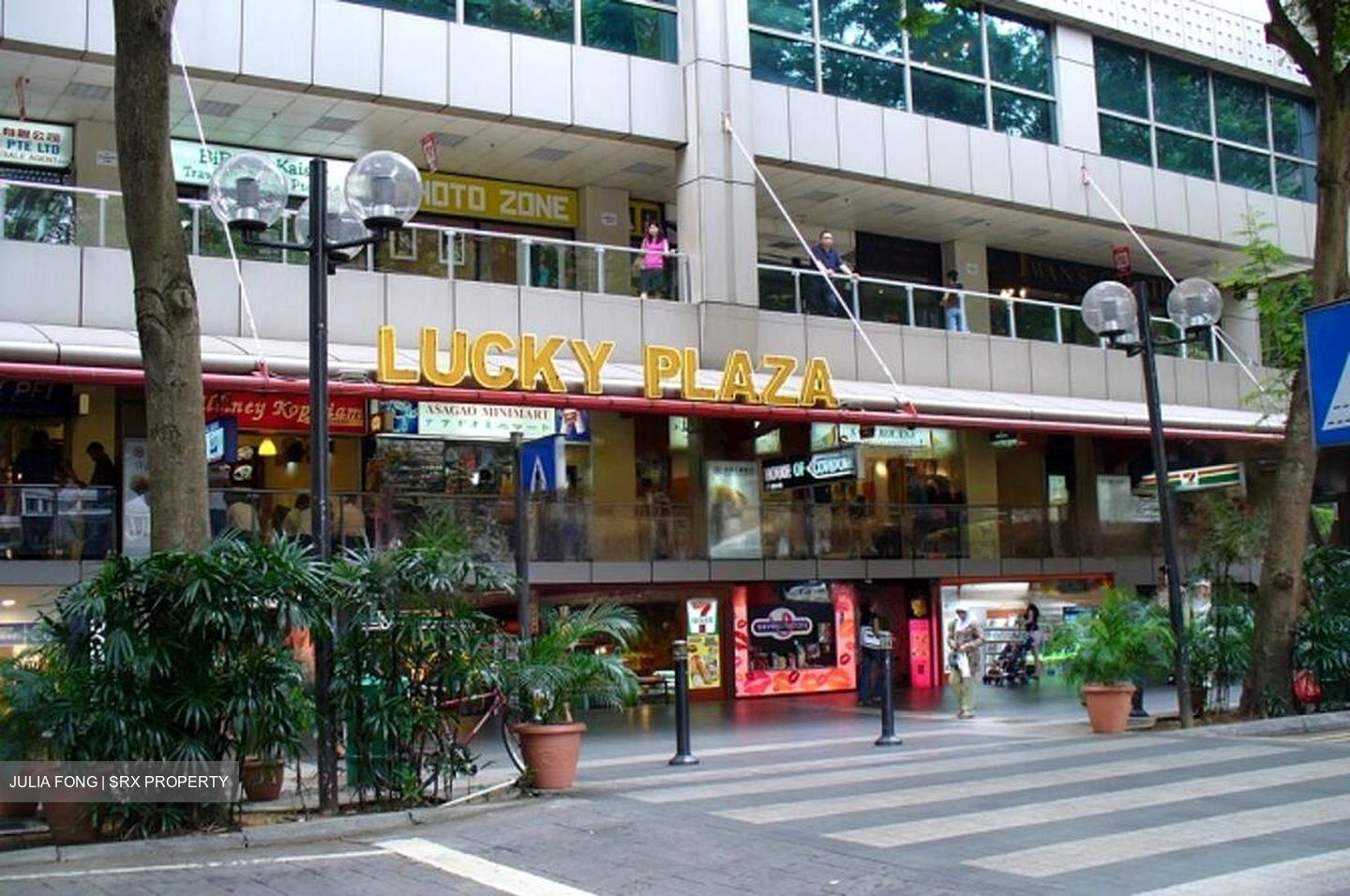 Lucky Plaza (D9), Shop House #549816161